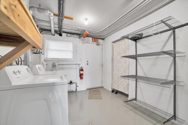 9444 Kelvin Ln Unit A-3211, Schiller Park, IL 60176 - laundry area featuring independent washer and dryer