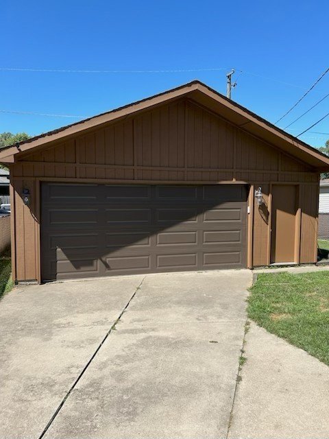 14238 S Manistee Ave, Burnham, IL 60633 - view of detached garage