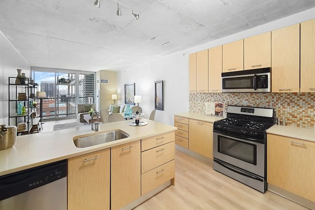 659 W Randolph St Unit 1216, Chicago, IL 60661 - photo 5
