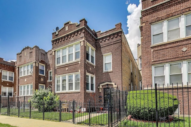 1112 N Leclaire Ave, Chicago, IL 60651 - photo 1