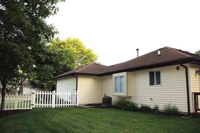 3042 Bar Harbour Rd, Aurora, IL 60504 - rear view of house featuring roof with shingles