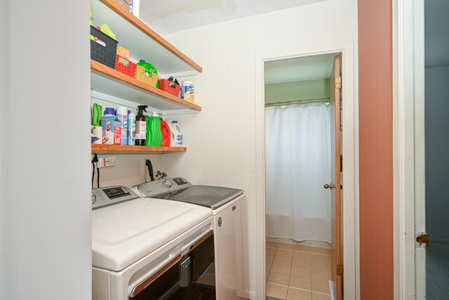 114 S Chestnut Dr, Streamwood, IL 60107 - laundry area with independent washer and dryer