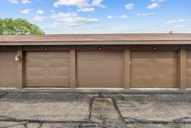 740 Saint Andrews Ln Unit 13, Crystal Lake, IL 60014 - view of garage