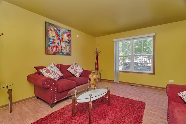 4218 Glenlo Dr, Plainfield, IL 60586 - living area featuring wood finished floors and baseboards