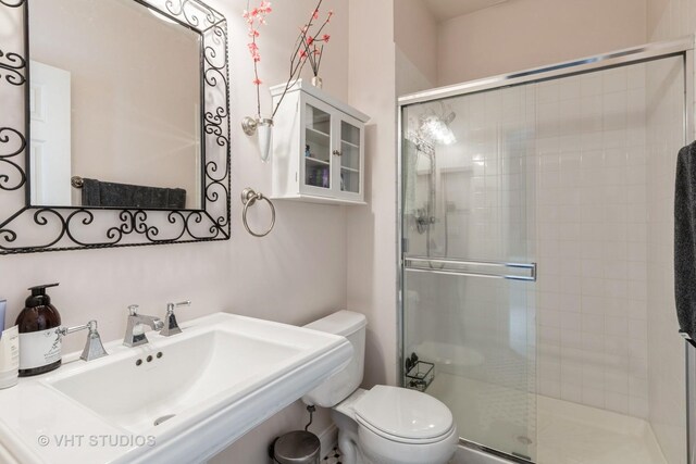 1867 Admiral Ct, Glenview, IL 60026 - full bath with toilet and a stall shower