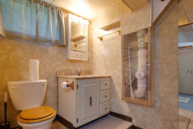 80 N Lake Ave, Third Lake, IL 60030 - bathroom featuring vanity and toilet
