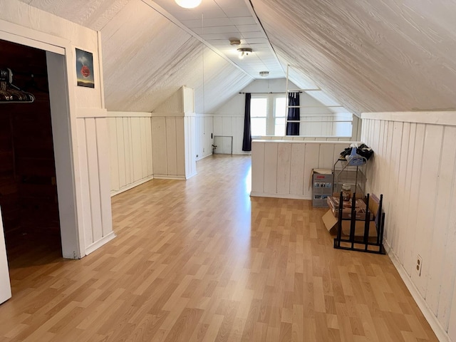 826 S E Ave, Oak Park, IL 60304 - bonus room with light wood-style floors and vaulted ceiling