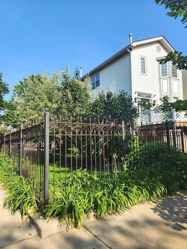 2027 N Sawyer Ave, Chicago, IL 60647
