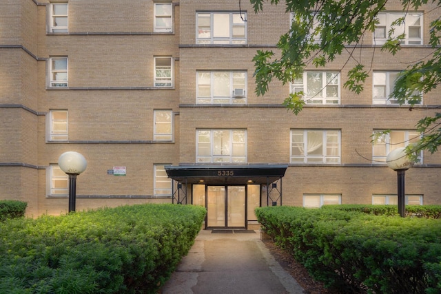 5335 N California Ave Unit 103, Chicago, IL 60625 - view of building exterior