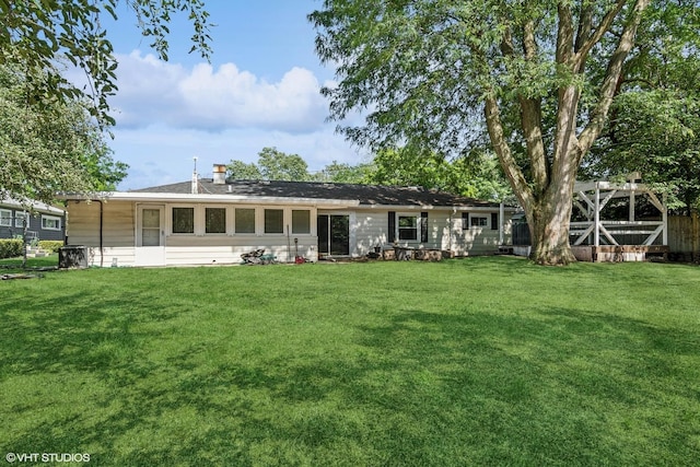 1902 N Washington St, Wheaton, IL 60187 - back of property featuring a yard