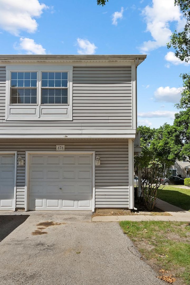 676 Cleo Ct Unit 676, Wheeling, IL 60090 - view of garage