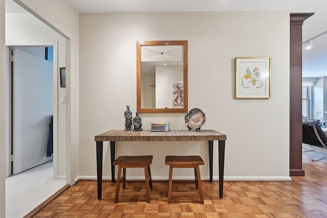 1325 N State Pkwy Unit 8E, Chicago, IL 60610 - hall featuring baseboards