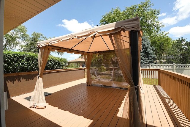 15363 Sunflower Ct, Orland Park, IL 60462 - wooden terrace with a gazebo