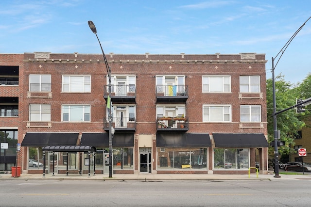 3002 W Montrose Ave Unit 2A, Chicago, IL 60618 - view of building exterior
