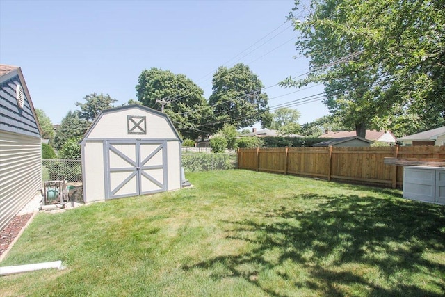 117 N Kenilworth Ave, Mount Prospect, IL 60056 - fenced backyard with a storage unit
