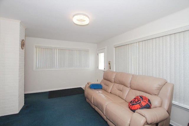 117 N Kenilworth Ave, Mount Prospect, IL 60056 - living area with carpet and baseboards