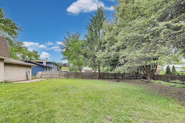 418 Surrey Ln, Lindenhurst, IL 60046 - view of fenced backyard