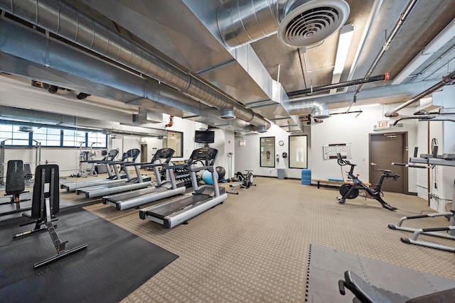 811 W 15th Pl Unit 709, Chicago, IL 60608 - exercise room with carpet flooring and baseboards