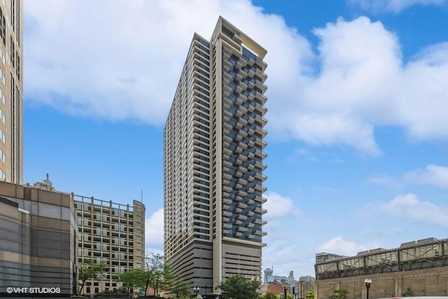 235 W Van Buren St Unit 3716, Chicago, IL 60607 - photo 1