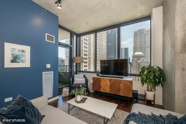 235 W Van Buren St Unit 3716, Chicago, IL 60607 - photo 4