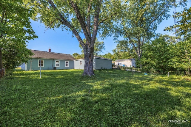 1806 E Sauk Trl, Sauk Village, IL 60411 - view of grassy yard