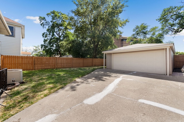 18 Orchard St, Hillside, IL 60162 - view of yard with a garage and an outbuilding