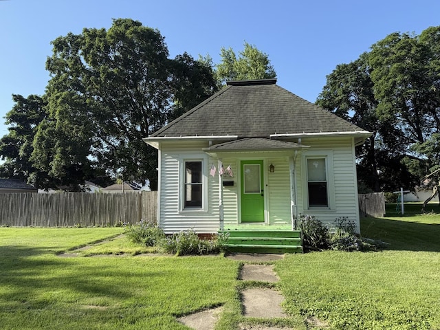 325 E Waupansie St, Dwight, IL 60420 - view of front of home featuring a shingled roof