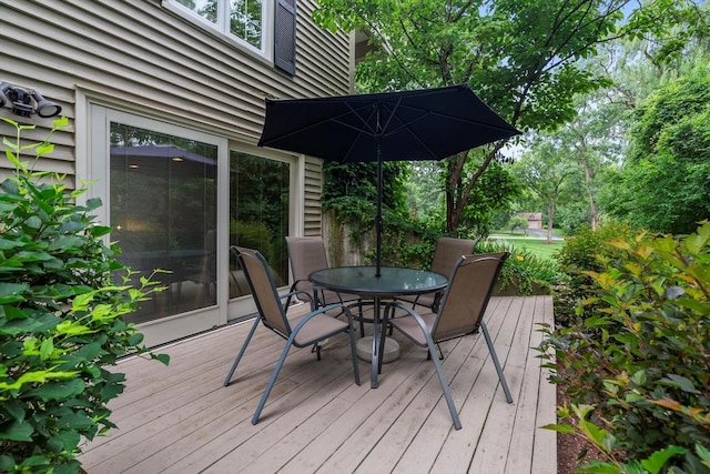 124 Hidden Oaks Dr, Barrington, IL 60010 - wooden terrace featuring outdoor dining area