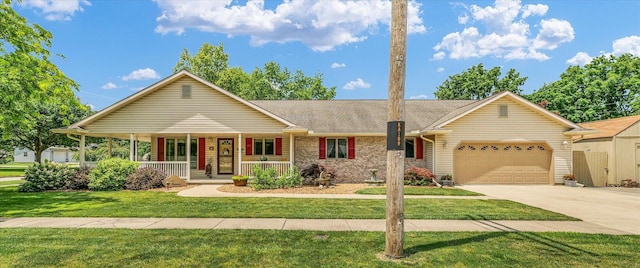 401 N Walnut St, Oakland, IL 61943 - photo 3