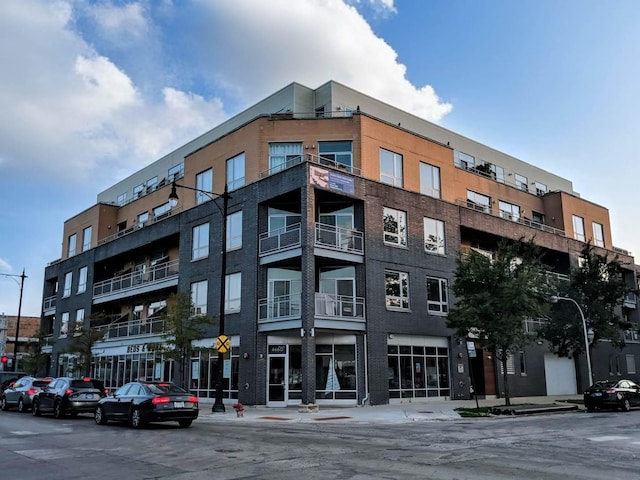 3201 W Leland Ave Unit 406, Chicago, IL 60625 - view of apartment building / complex