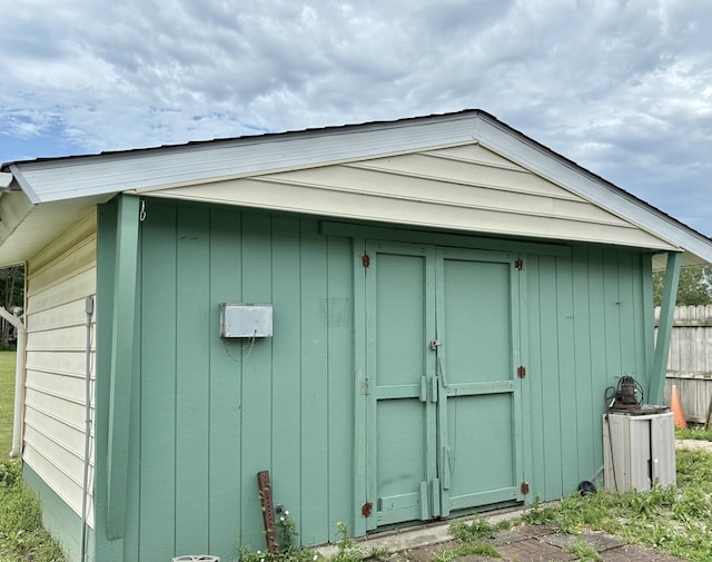 1217 Retz Dr, Ottawa, IL 61350 - view of shed