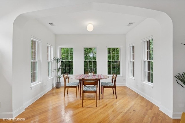 4637 N Drake Ave Unit 3, Chicago, IL 60625 - sunroom / solarium with arched walkways