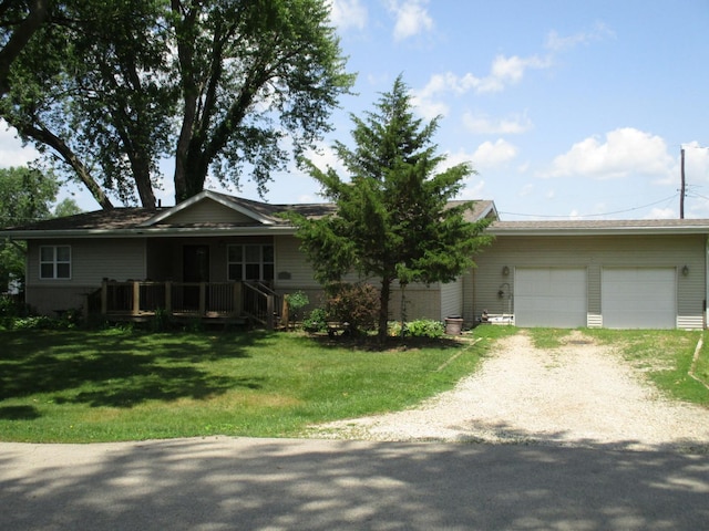1110 Wacker Dr, Ottawa, IL 61350 - ranch-style home featuring driveway, a front yard, a porch, and an attached garage
