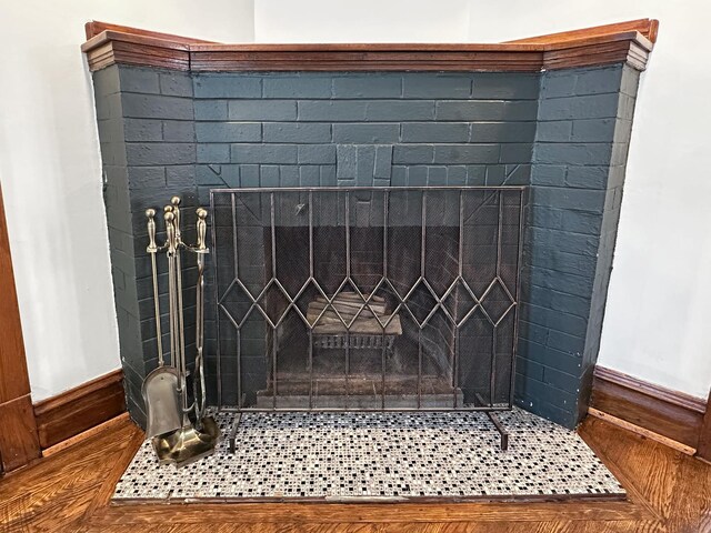 2423 Collins St, Blue Island, IL 60406 - detailed view of baseboards