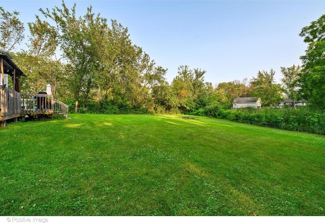 11405 191st St, Mokena, IL 60448 - view of grassy yard featuring a deck