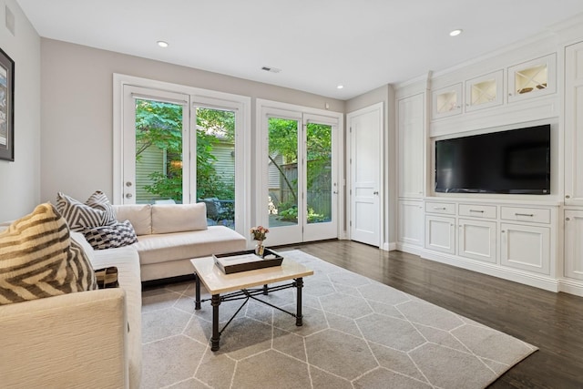 1725 N Fremont St, Chicago, IL 60614 - living room featuring dark wood-type flooring and recessed lighting