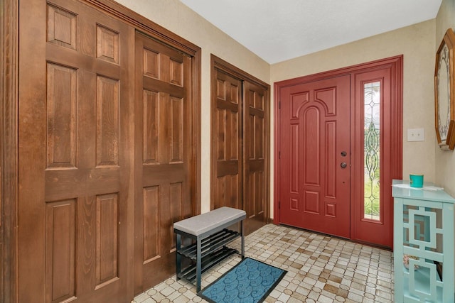 25049 W Kay Dr, Plainfield, IL 60586 - photo 2