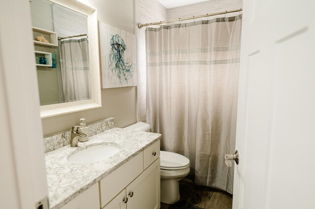 210 Leeward Way, Ottawa, IL 61350 - full bath featuring vanity and curtained shower