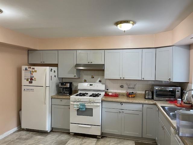 670 Legends Dr, Carol Stream, IL 60188 - photo 8