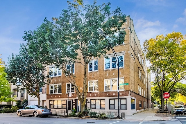 535 W Eugenie St Unit 1, Chicago, IL 60614 - view of building exterior