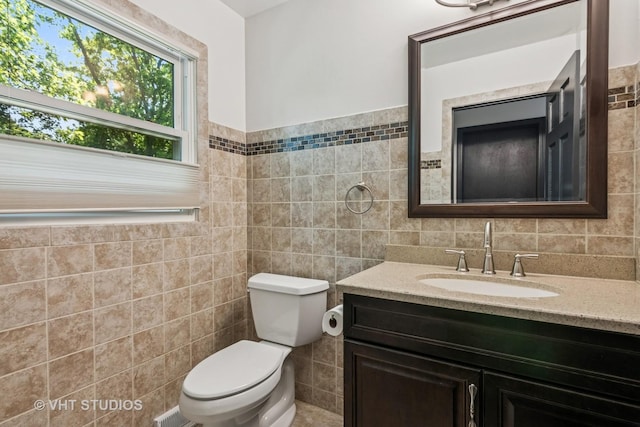 1575 Burning Trl, Wheaton, IL 60189 - bathroom featuring tile walls and vanity