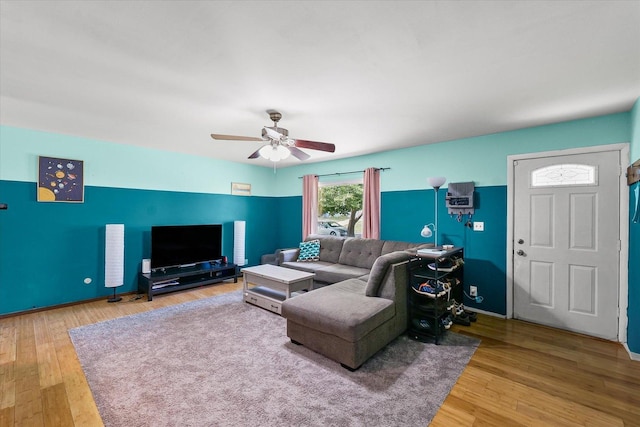 2009 E Michigan Ave, Urbana, IL 61802 - living area featuring wood finished floors and a ceiling fan