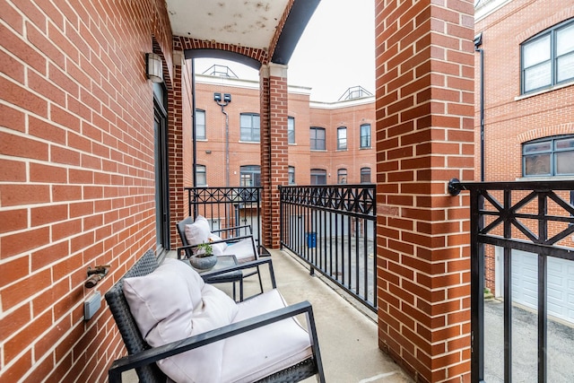 909 W Village Ct, Chicago, IL 60608 - view of balcony