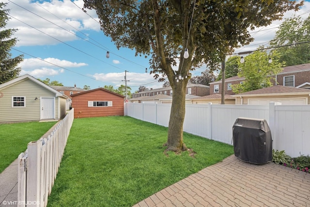 8041 W 29th Ct, North Riverside, IL 60546 - fenced backyard featuring a patio area