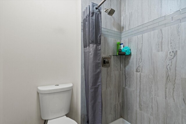 7502 Farmingdale Dr Unit 408, Darien, IL 60561 - full bathroom with a tile shower