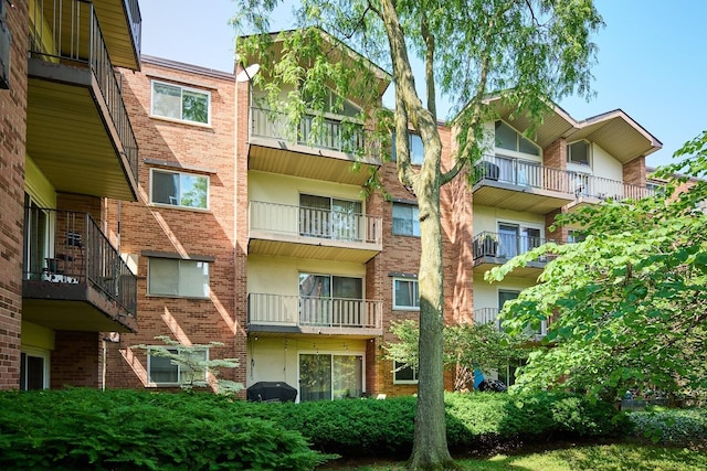 6960 N Bell Ave Unit 407, Chicago, IL 60645 - view of apartment building / complex