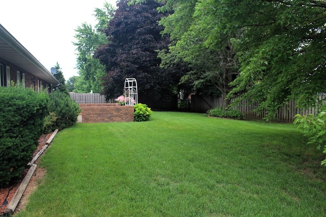 28 Manorhill Dr, Clinton, IL 61727 - view of fenced backyard