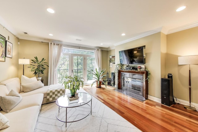 846 W Roscoe St Unit 3W, Chicago, IL 60657 - living room with ornamental molding, wood finished floors, recessed lighting, and a fireplace