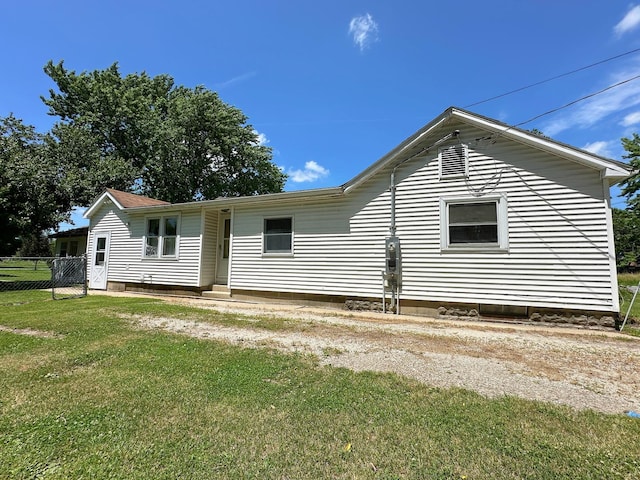 1806 S Harrison St, Streator, IL 61364 - photo 1