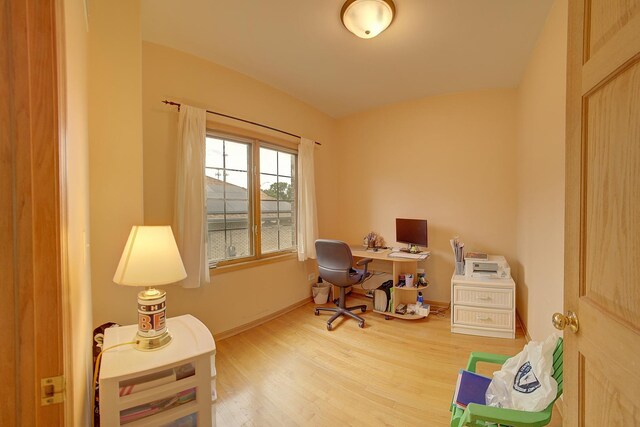 4914 W 82nd St, Burbank, IL 60459 - home office with wood finished floors and baseboards